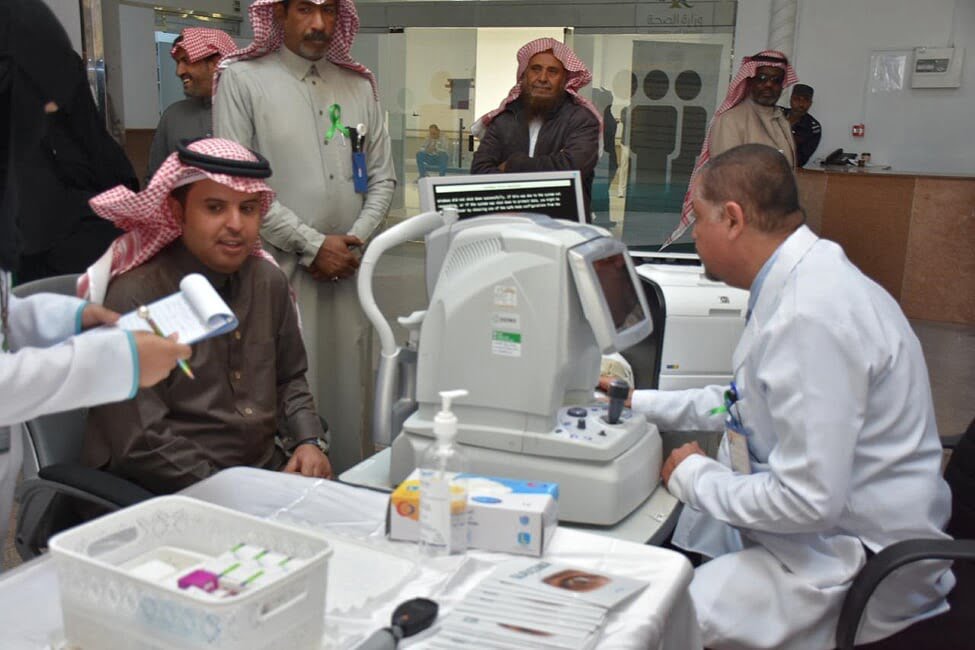 مدير مستشفى الملك خالد بتبوك يدشن فعالية الماء الازرق صحيفة المناطق