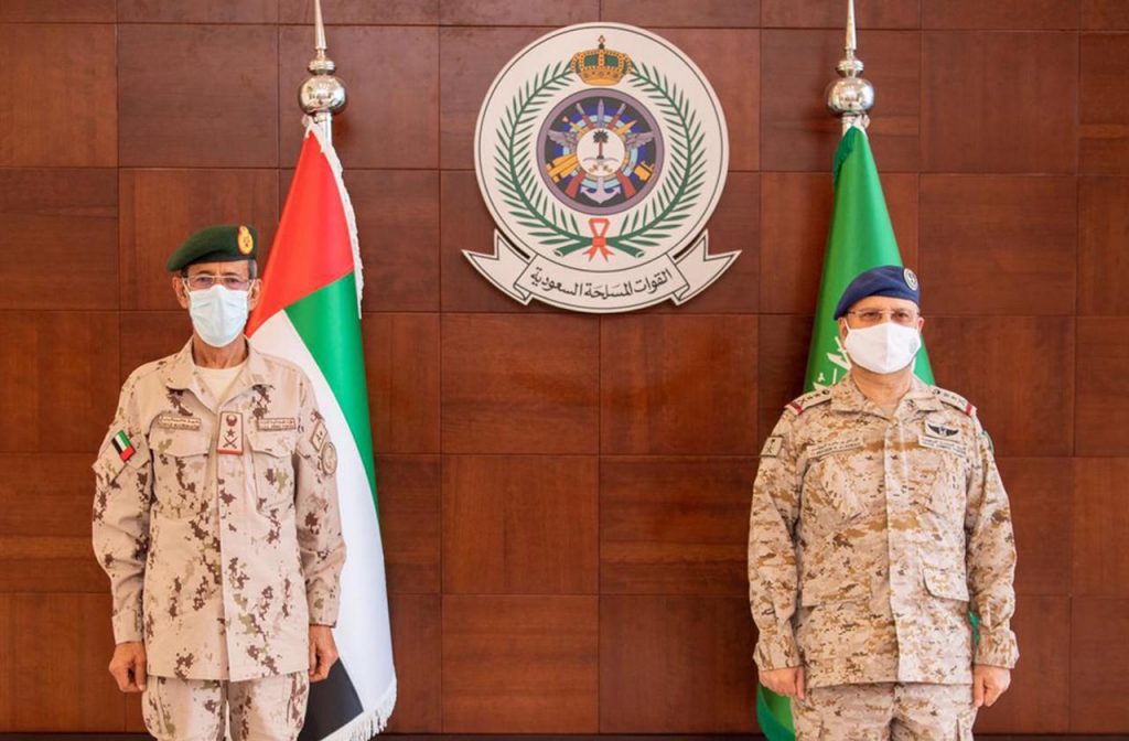 رئيس هيئة الأركان العامة يستقبل رئيس أركان القوات المسلحة بدولة الإمارات العربية المتحدة