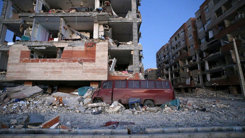 زلزال قوي يضرب مدينة إيرانية دون أنباء عن خسائر