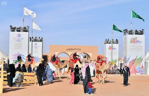مهرجان الملك عبد العزيز للإبل يعلن فتح باب التسجيل في منافسات “مزاين”