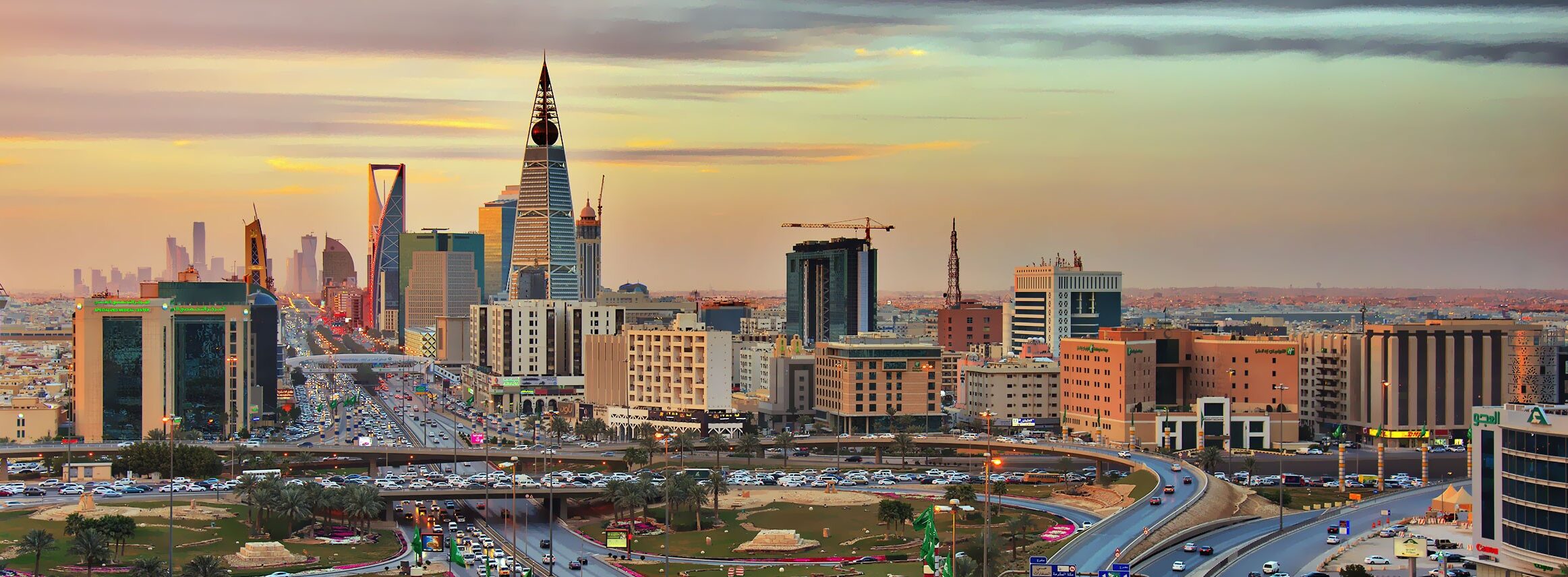 الملكية الرياض بالهيئة مدير الإدارة الإعلامية لمدينة سبب فصل