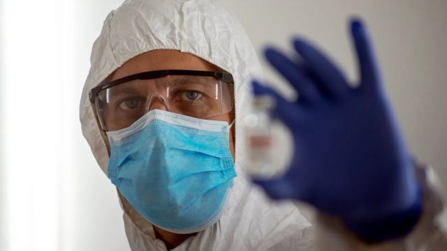الجزائر تسجل 557 إصابة جديدة بفيروس كورونا
